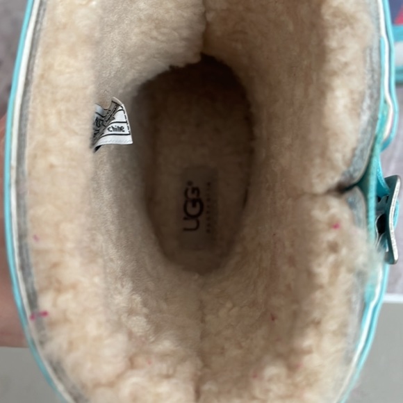 UGG Orcas stripe Boot in size 1 - Picture 14 of 15